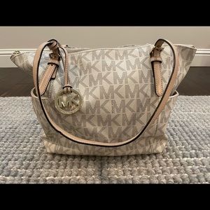 Michael Kors Signature Jet Set